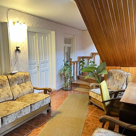 Guesthouse Lilia &Wine Celler Telavi Exterior photo