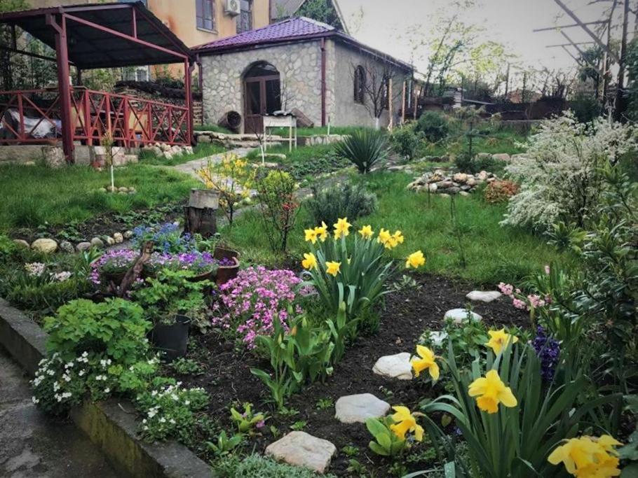 Guesthouse Lilia &Wine Celler Telavi Exterior photo