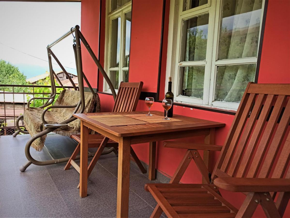 Guesthouse Lilia &Wine Celler Telavi Exterior photo