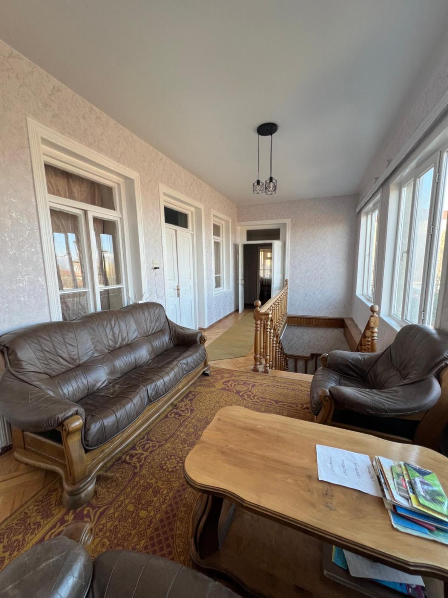 Guesthouse Lilia &Wine Celler Telavi Exterior photo