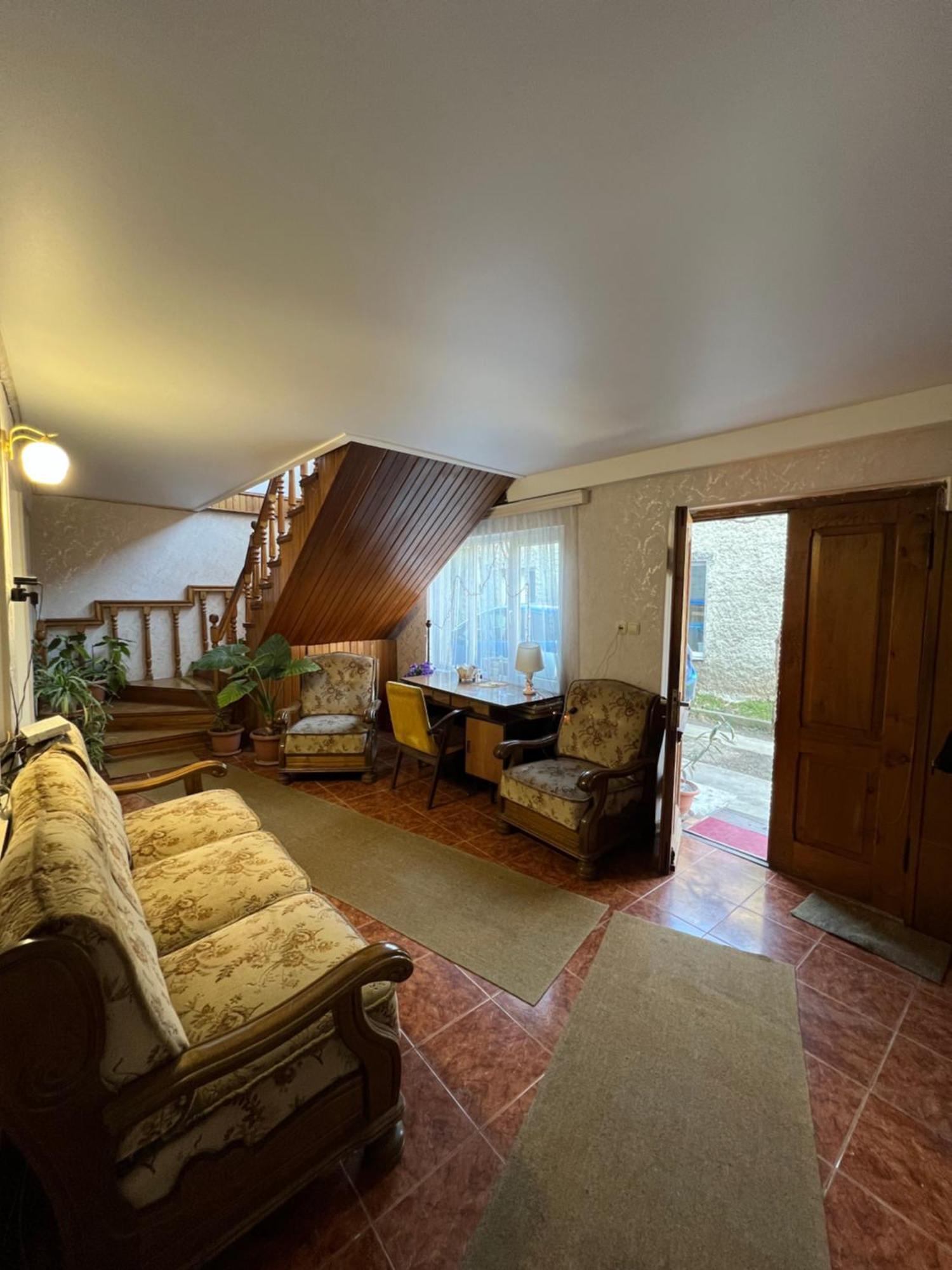 Guesthouse Lilia &Wine Celler Telavi Exterior photo